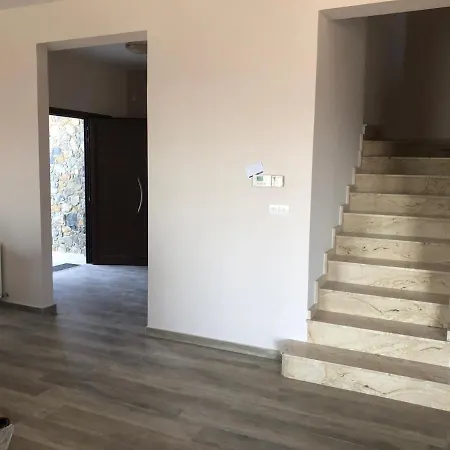 Vilă Falcon Hills Pelendri