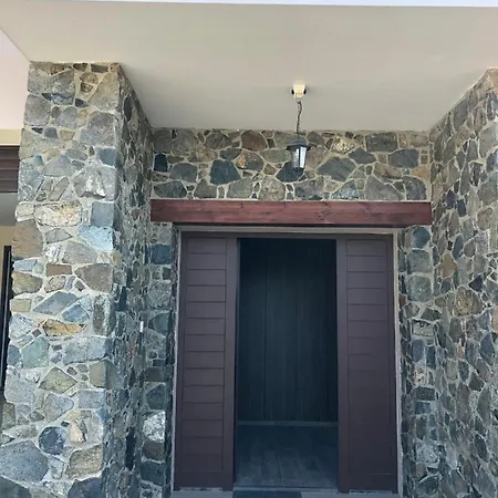Villa Falcon Hills *