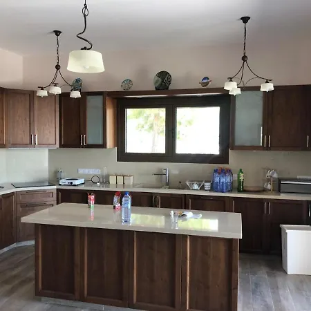 Villa Falcon Hills *